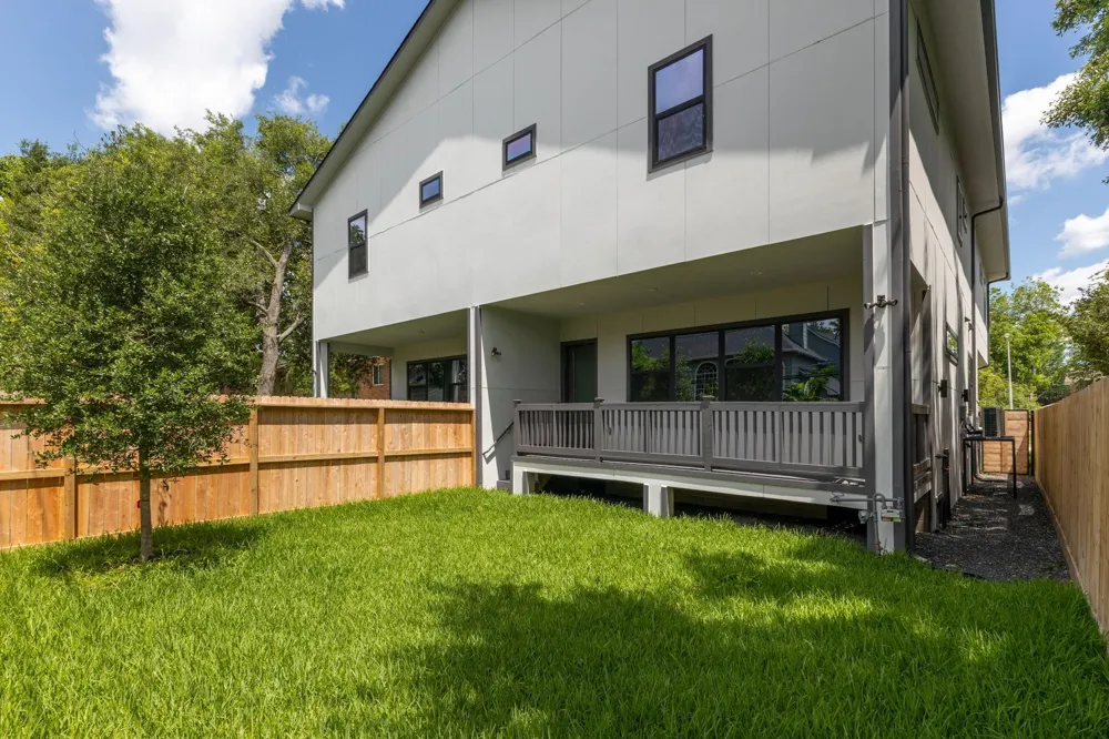 4517 Larch Lane Bellaire, TX 77401