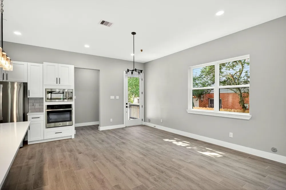 4517 Larch Lane Bellaire, TX 77401