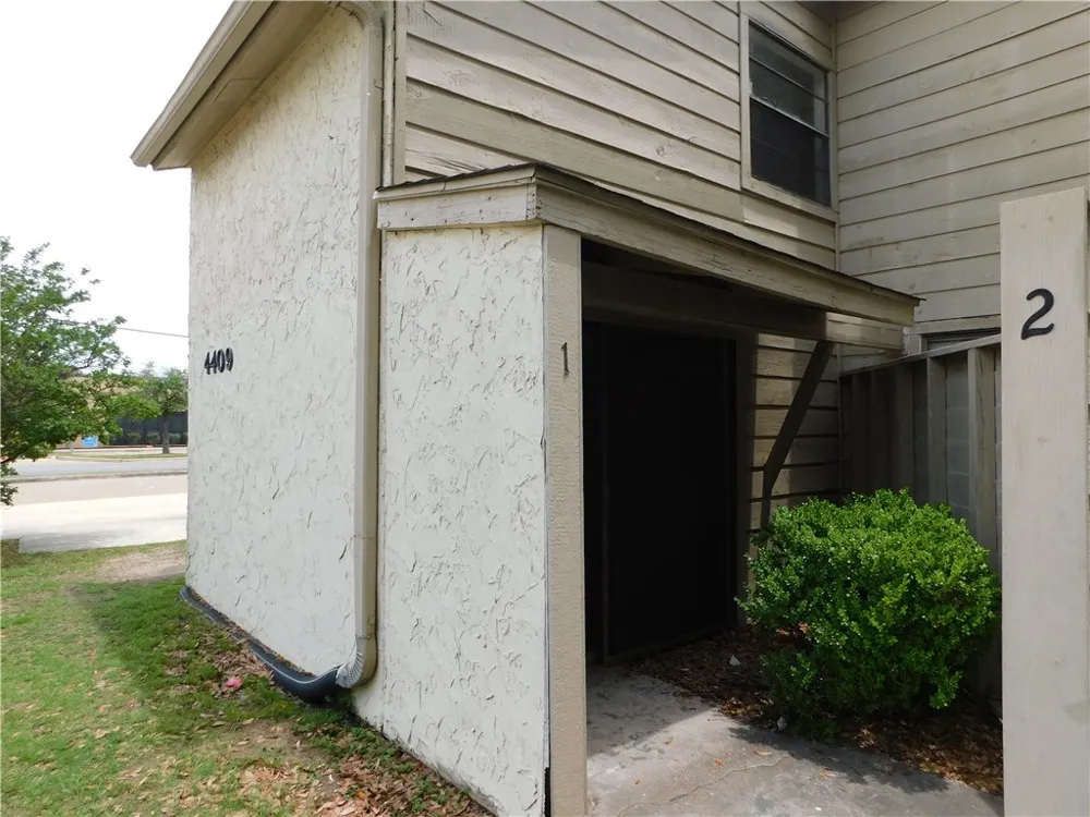4409 Carter Creek Parkway #1 Bryan, TX 77802