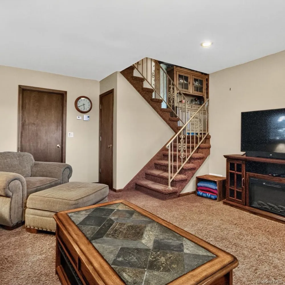 69 Crabby Road Loch Sheldrake, NY 12759