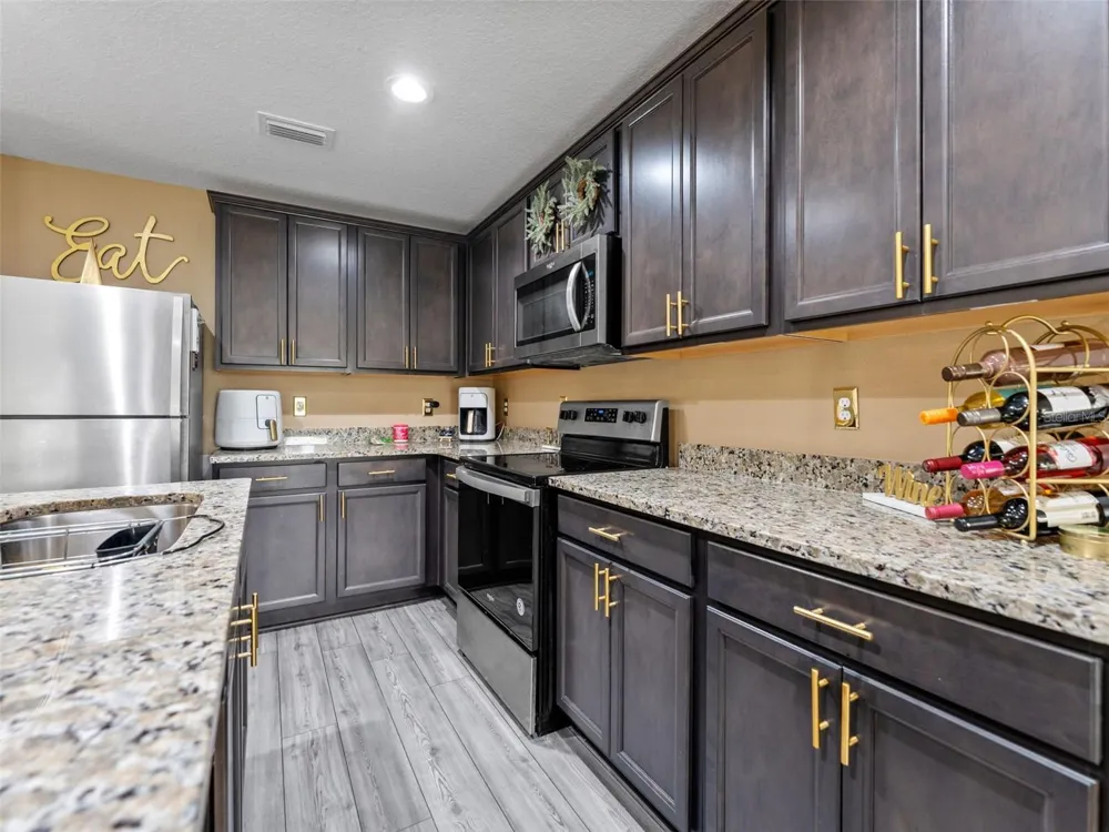 8975 SOUTHERN CHARM CIRCLE Brooksville, FL 34613