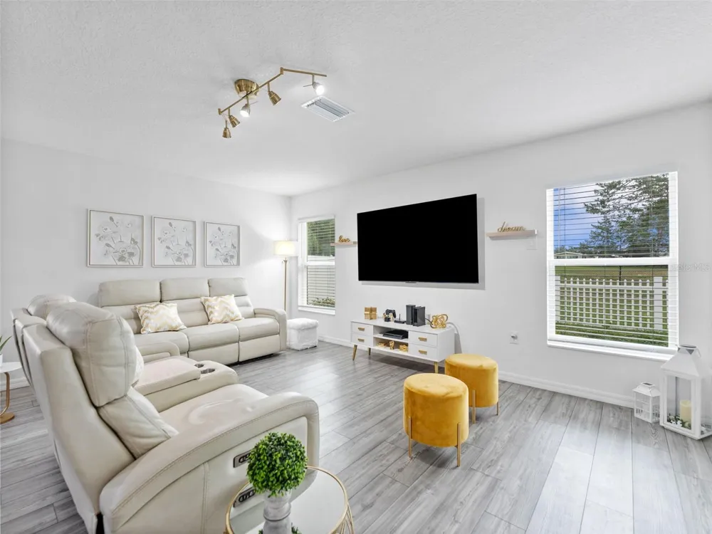 8975 SOUTHERN CHARM CIRCLE Brooksville, FL 34613