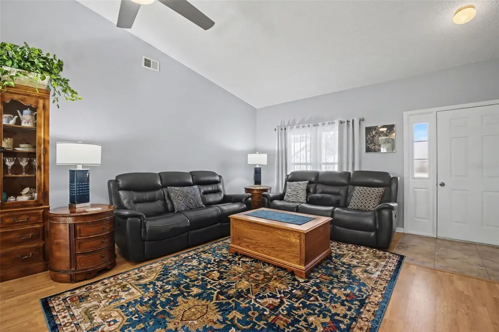 25049 NAVEL AVENUE Leesburg, FL 34748