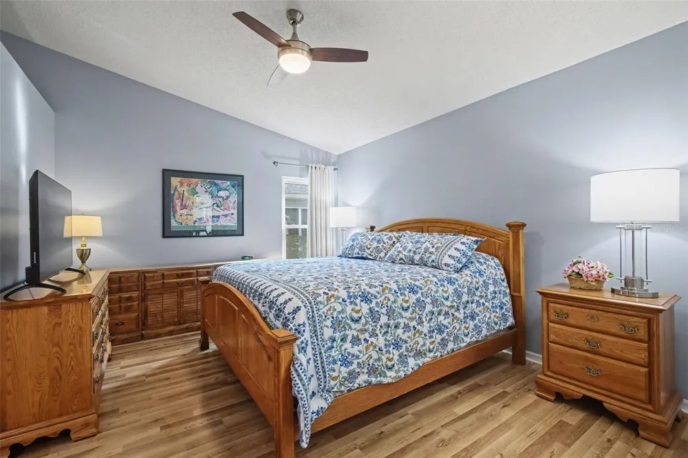 25049 NAVEL AVENUE Leesburg, FL 34748