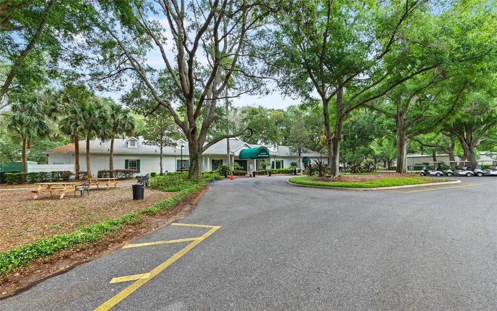 25049 NAVEL AVENUE Leesburg, FL 34748