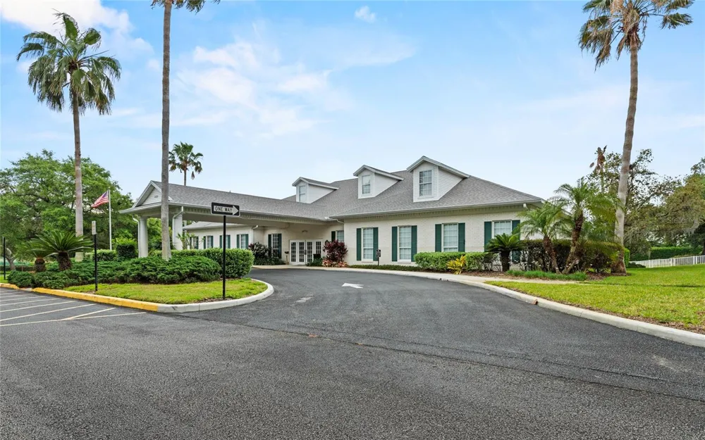 25049 NAVEL AVENUE Leesburg, FL 34748