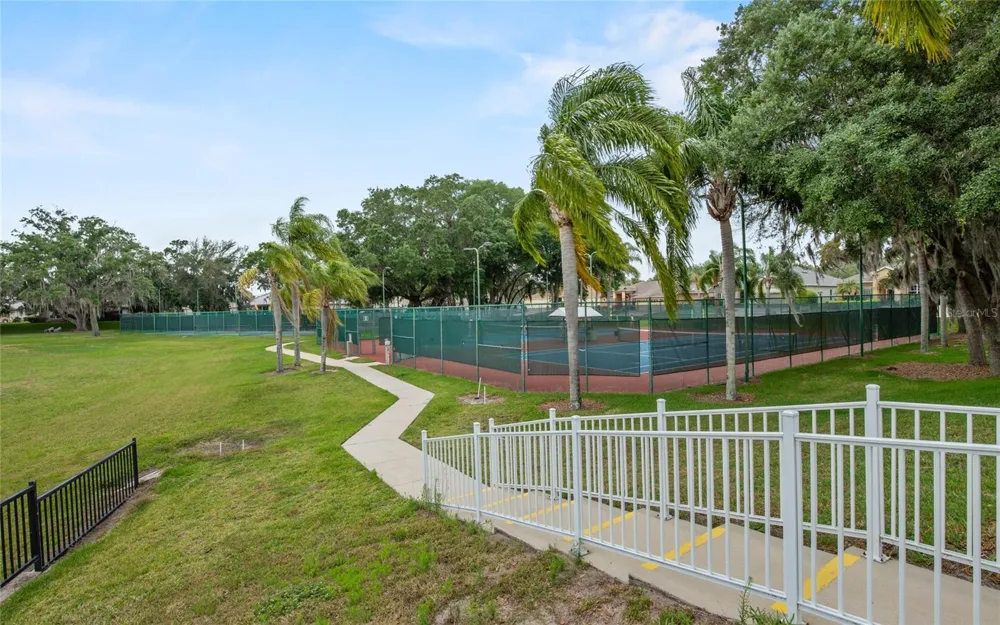 25049 NAVEL AVENUE Leesburg, FL 34748