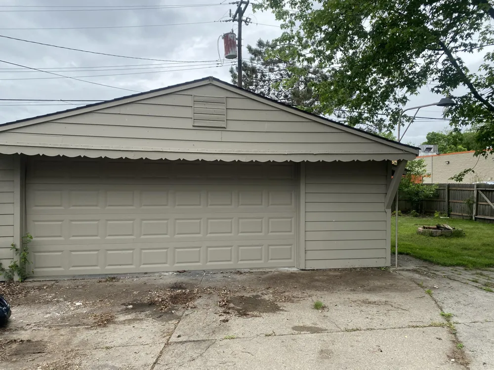 9350 Biddle Street Romulus, MI 48174