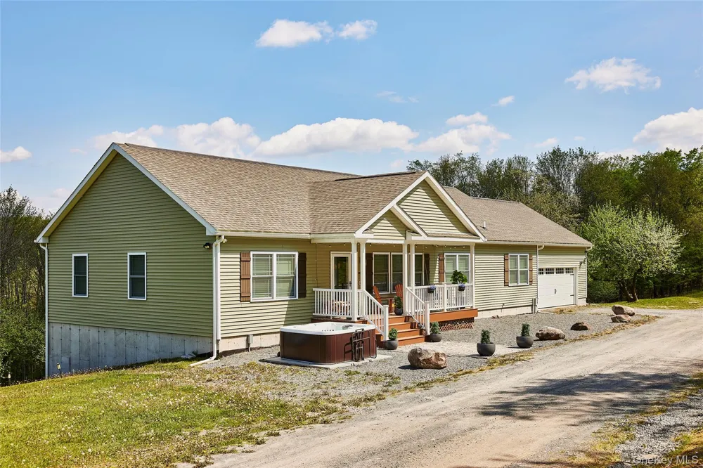 55 Hunter Road Parksville, NY 12768