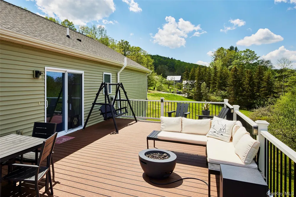 55 Hunter Road Parksville, NY 12768