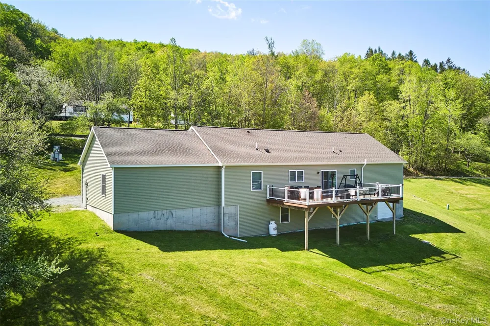 55 Hunter Road Parksville, NY 12768