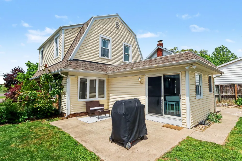 330 Riverview Drive Parchment City, MI 49004