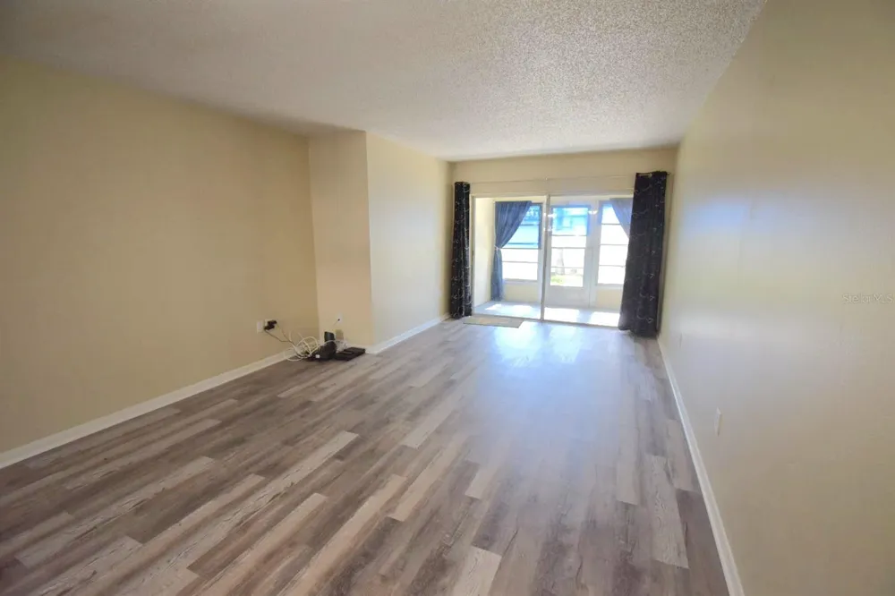 970 VIRGINIA STREET #107 Dunedin, FL 34698