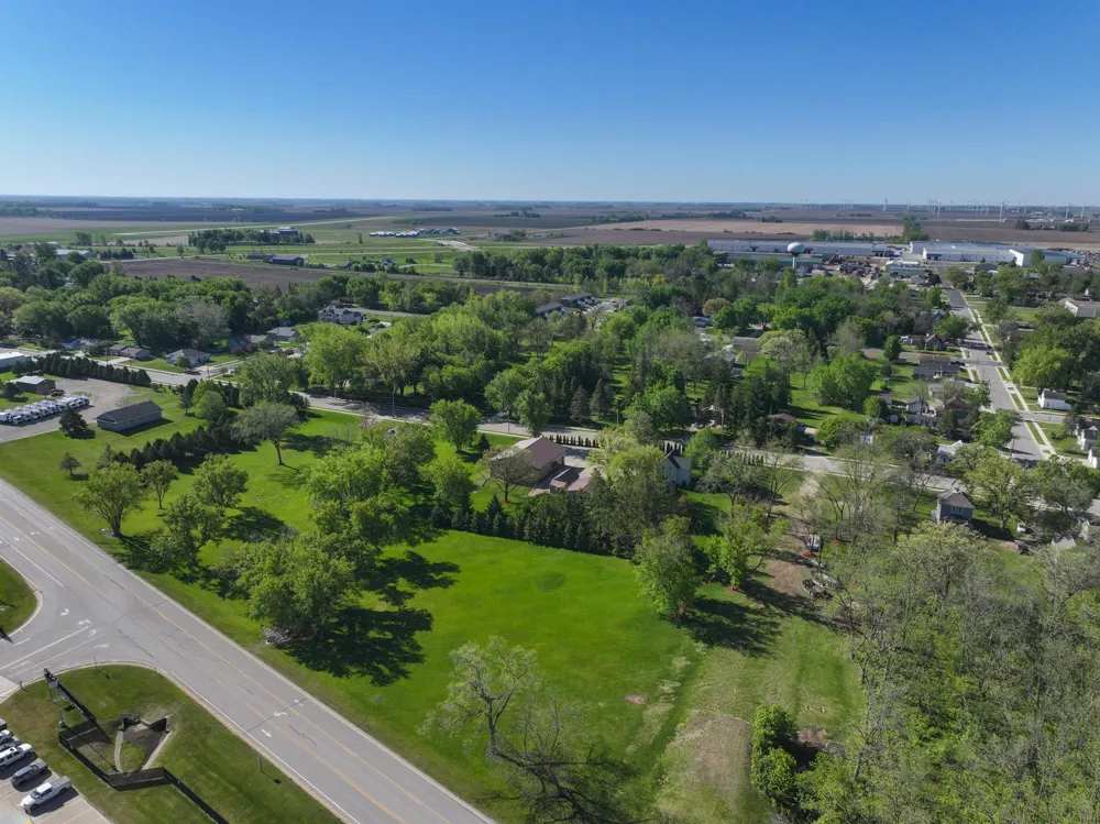 406 2nd Street NE Dodge Center, MN 55927