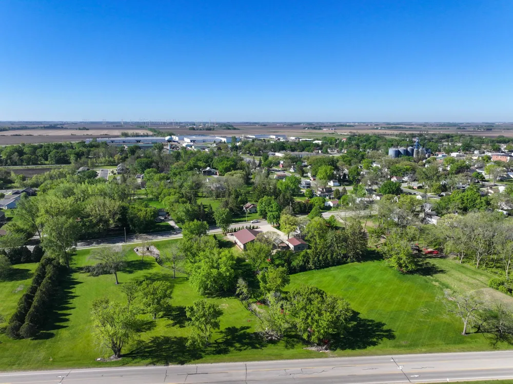 406 2nd Street NE Dodge Center, MN 55927