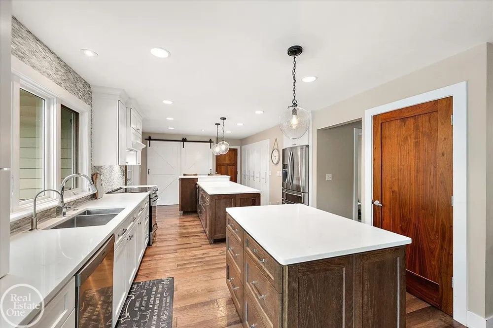 88 Aspinwall Drive Troy City, MI 48098