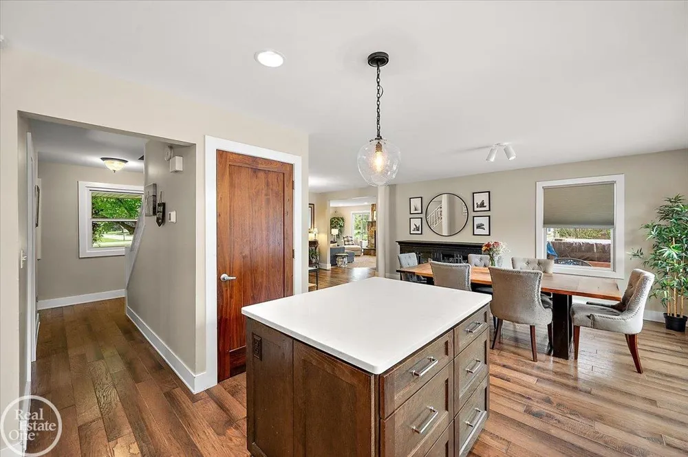 88 Aspinwall Drive Troy City, MI 48098