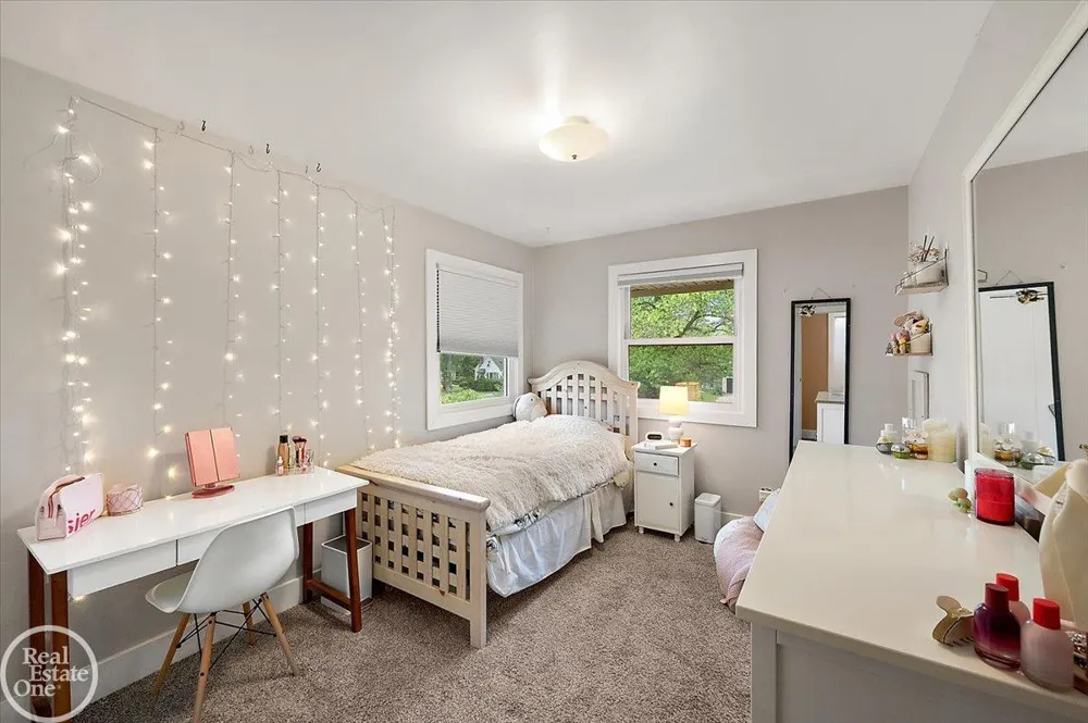 88 Aspinwall Drive Troy City, MI 48098