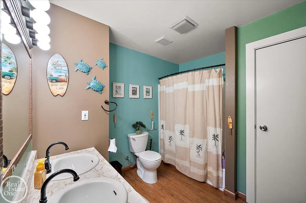 88 Aspinwall Drive Troy City, MI 48098