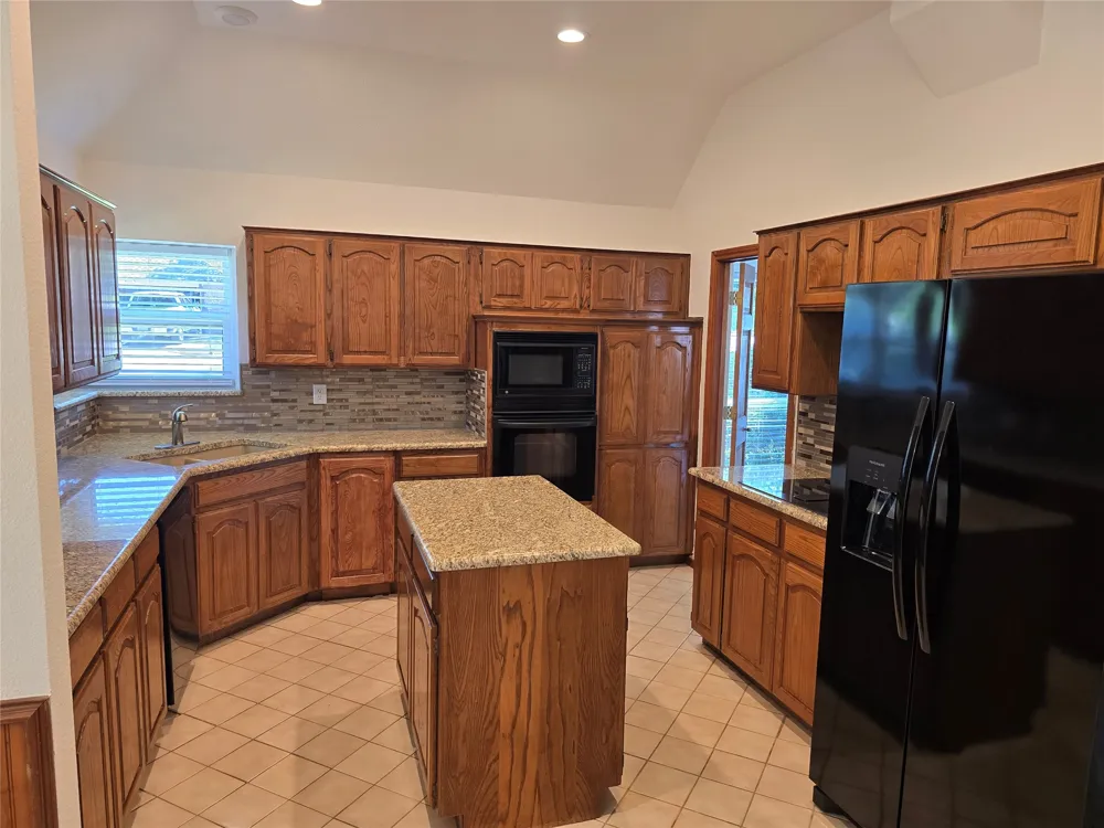 2954 Woodland Hills Drive Grapevine, TX 76051