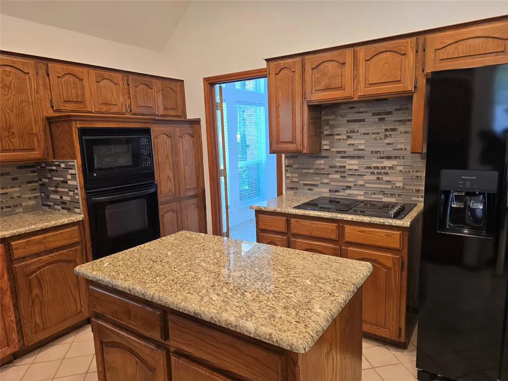 2954 Woodland Hills Drive Grapevine, TX 76051