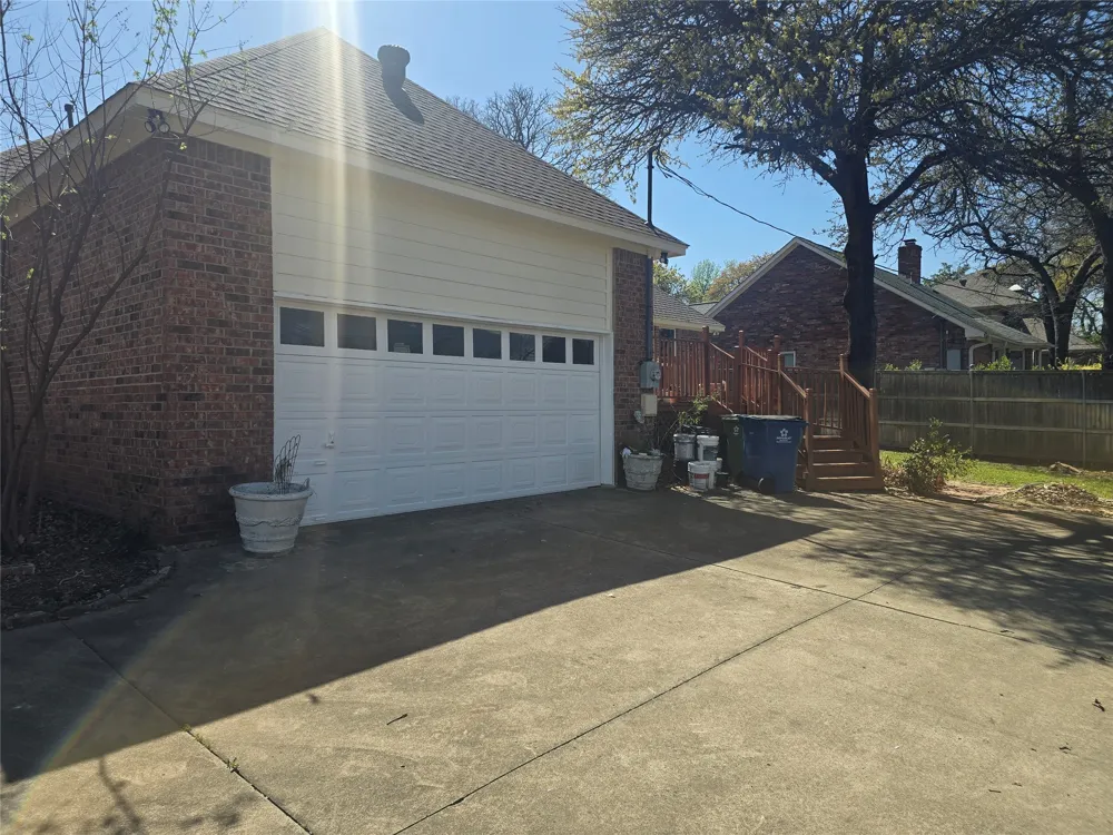 2954 Woodland Hills Drive Grapevine, TX 76051