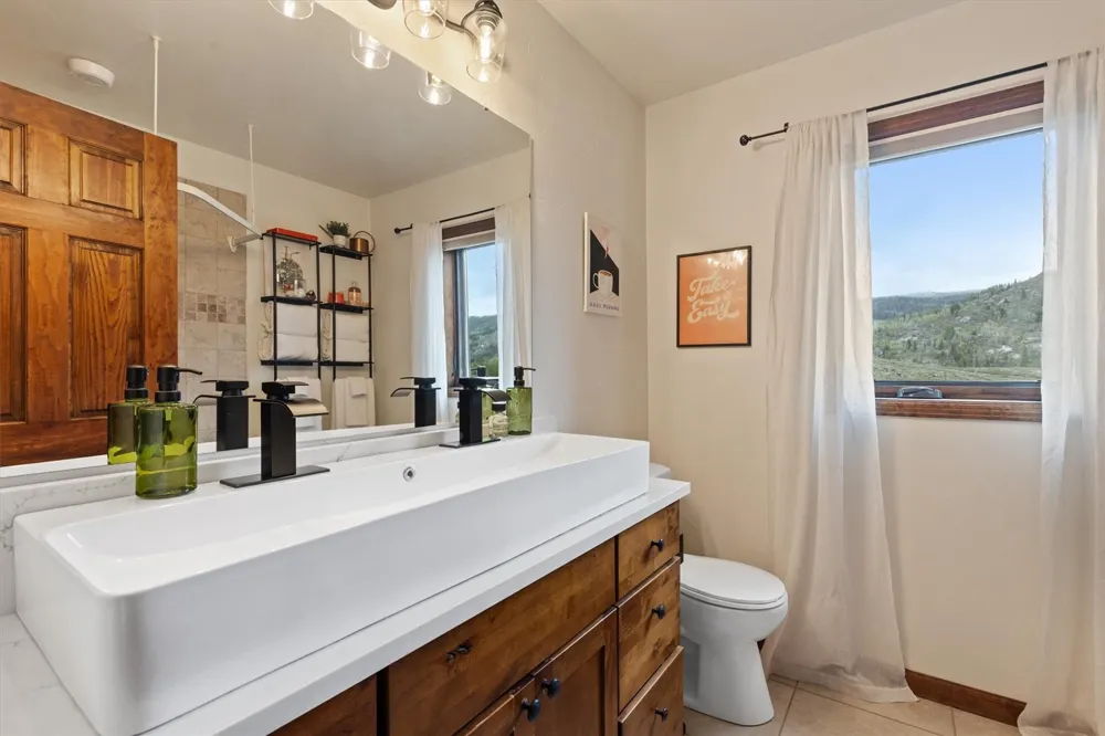 33632 Seneca Trail Oak Creek, CO 80467