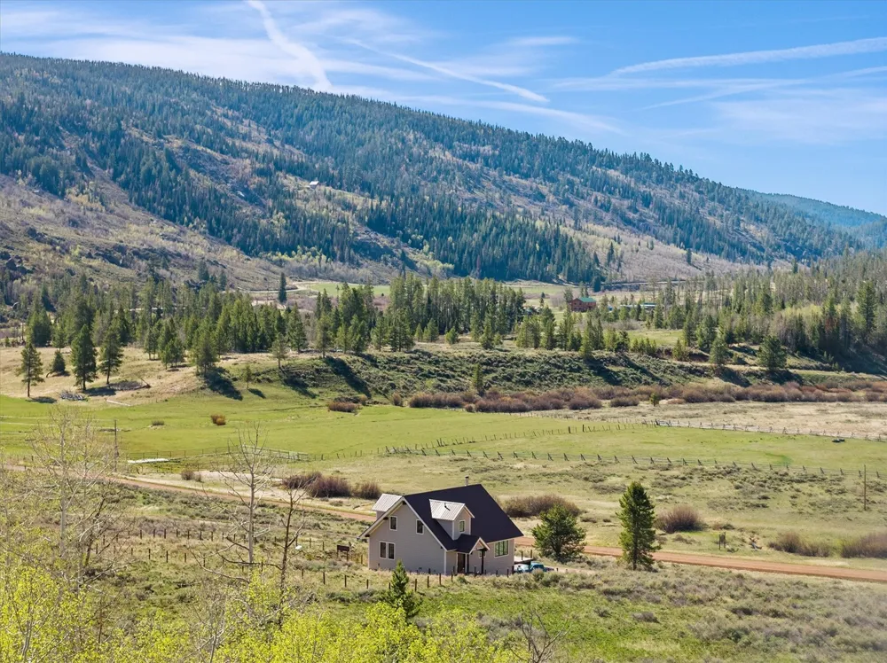 33632 Seneca Trail Oak Creek, CO 80467