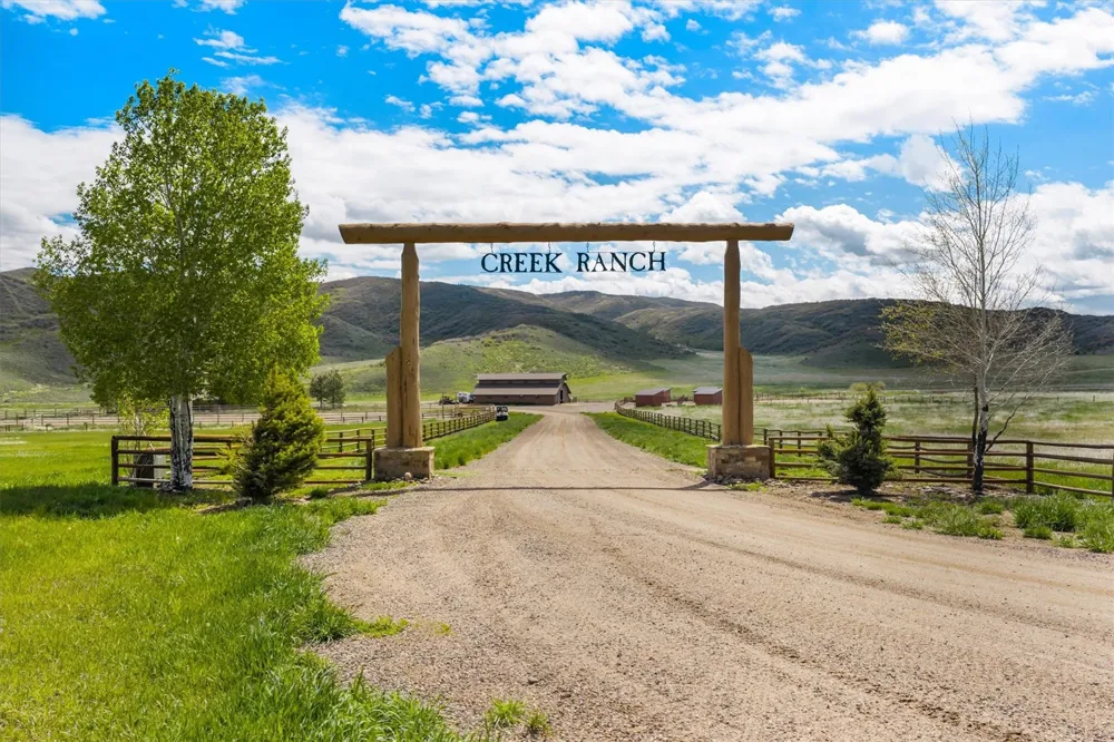 32090 Judge's Viewpoint Oak Creek, CO 80467
