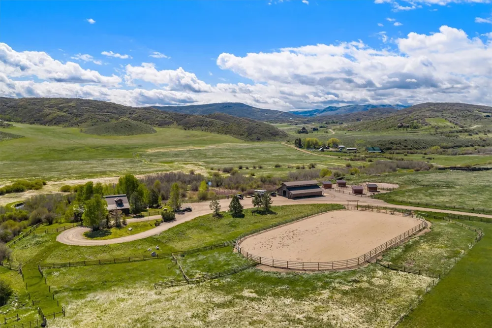 32090 Judge's Viewpoint Oak Creek, CO 80467