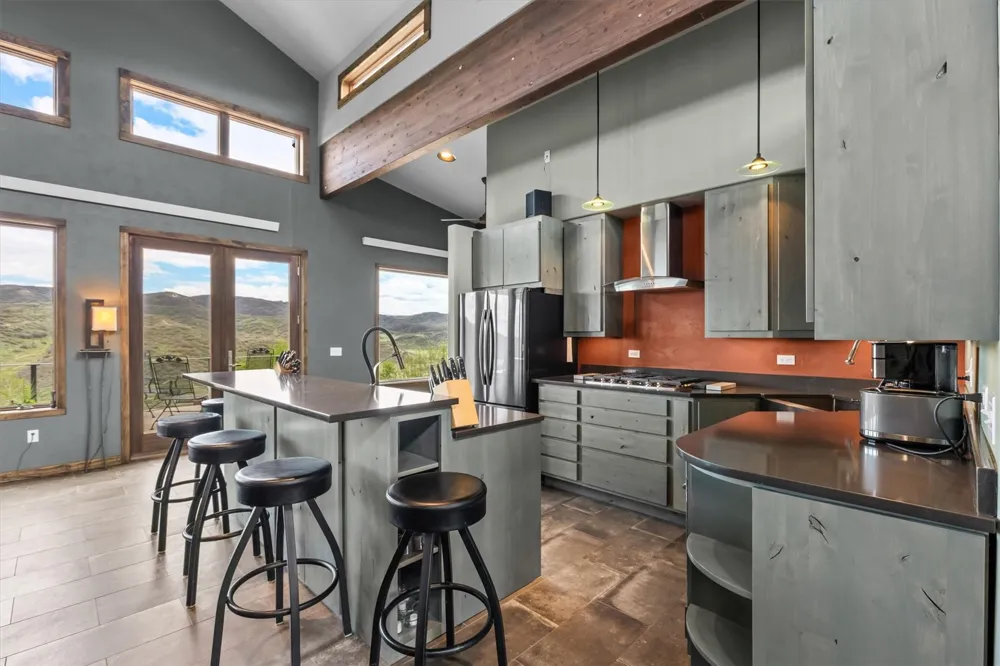 32090 Judge's Viewpoint Oak Creek, CO 80467