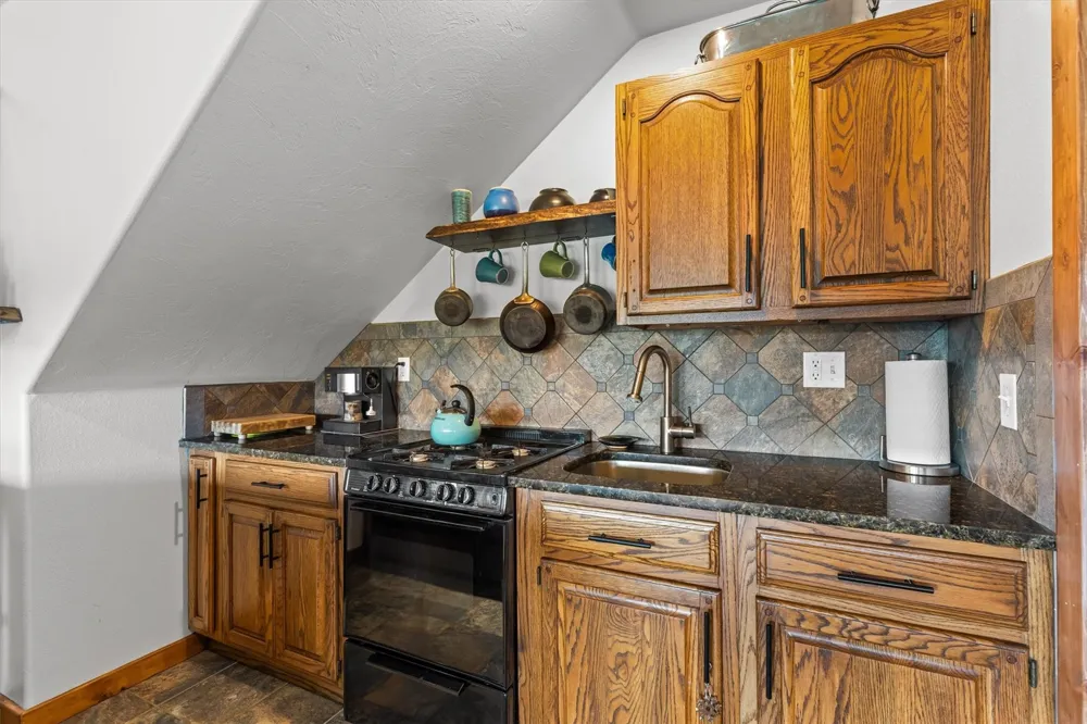 32090 Judge's Viewpoint Oak Creek, CO 80467