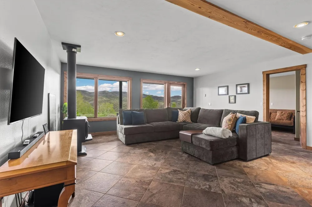 32090 Judge's Viewpoint Oak Creek, CO 80467