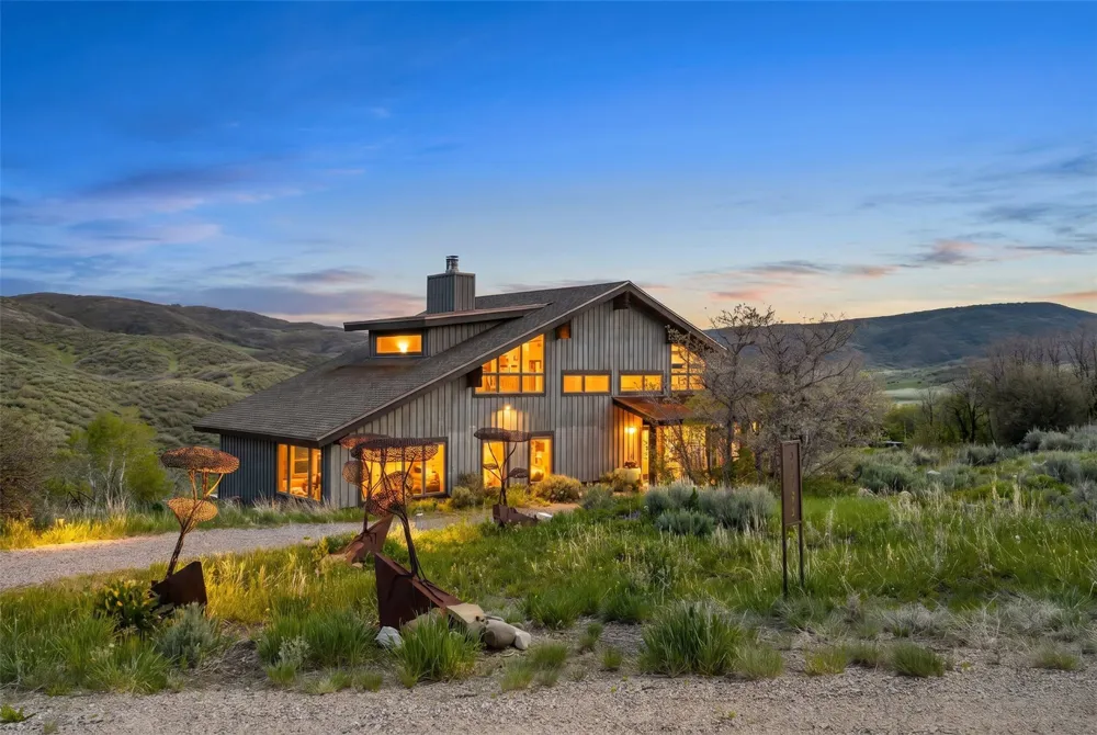 32090 Judge's Viewpoint Oak Creek, CO 80467