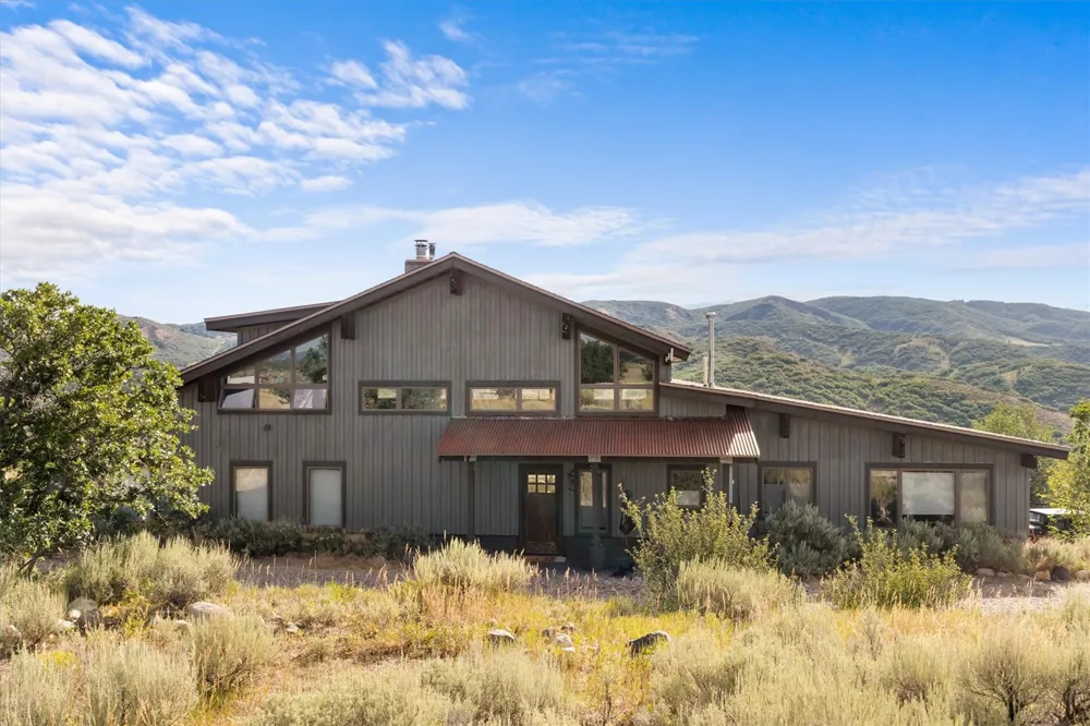 32090 Judge's Viewpoint Oak Creek, CO 80467