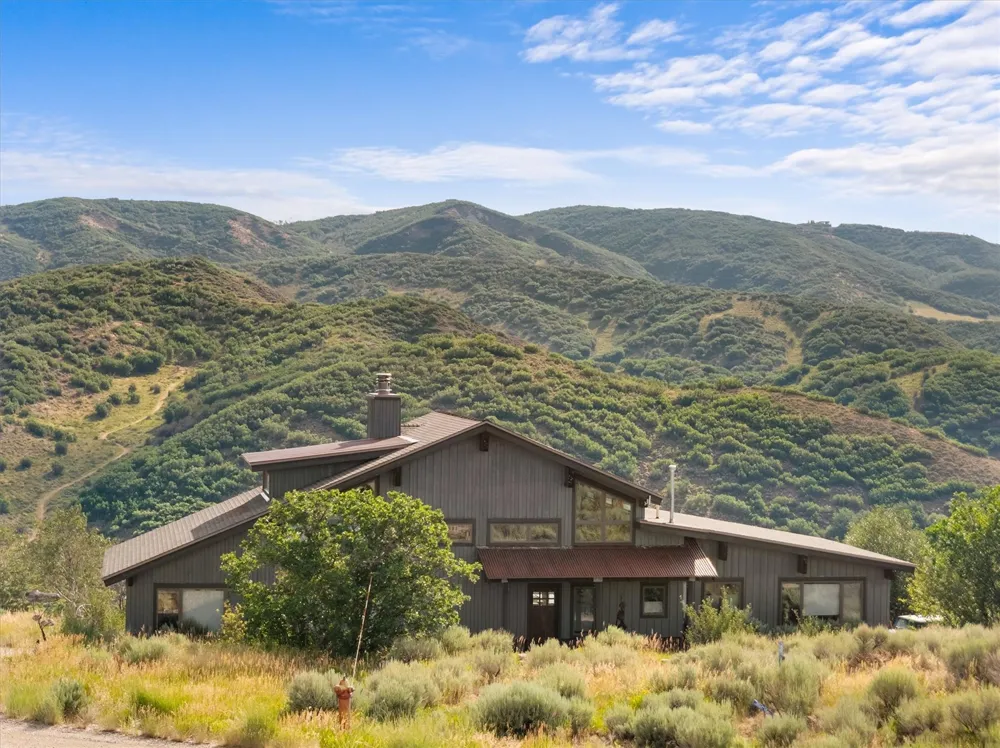 32090 Judge's Viewpoint Oak Creek, CO 80467
