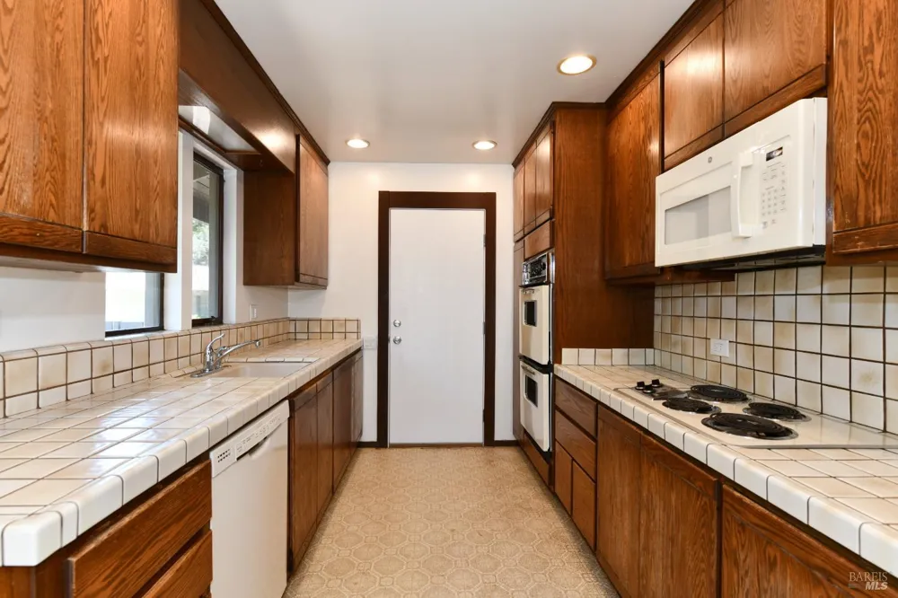 120 Milliken Creek Drive Napa, CA 94558