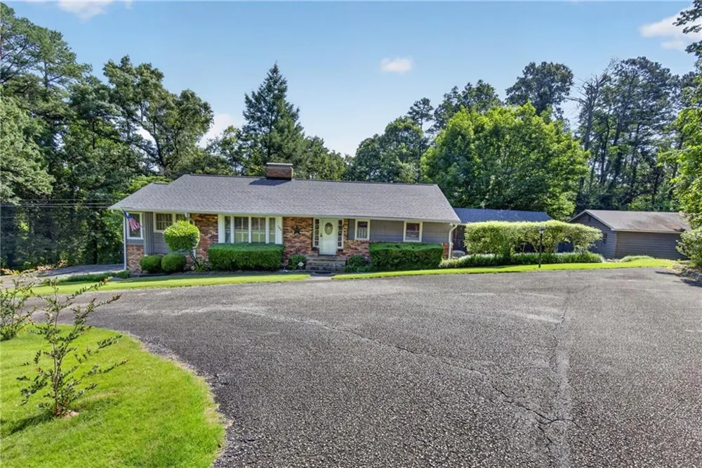 188 Hillendale Drive Toccoa, GA 30577