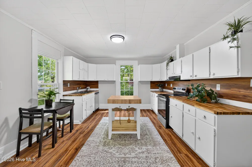 809 Church Street Scotland Neck, NC 27874