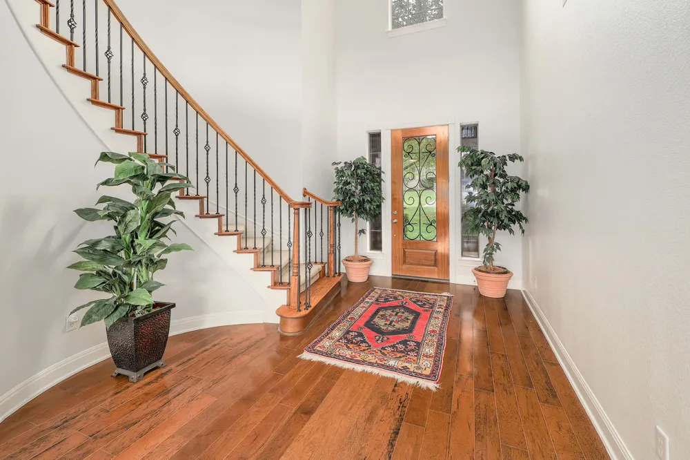 129 Sebastians Run Lakeway, TX 78738