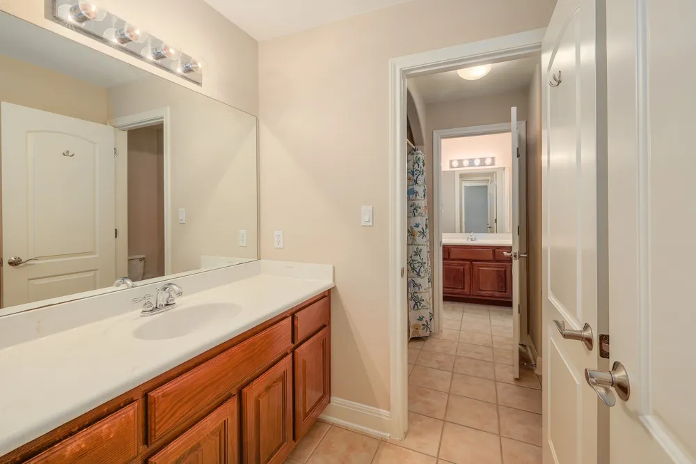 129 Sebastians Run Lakeway, TX 78738