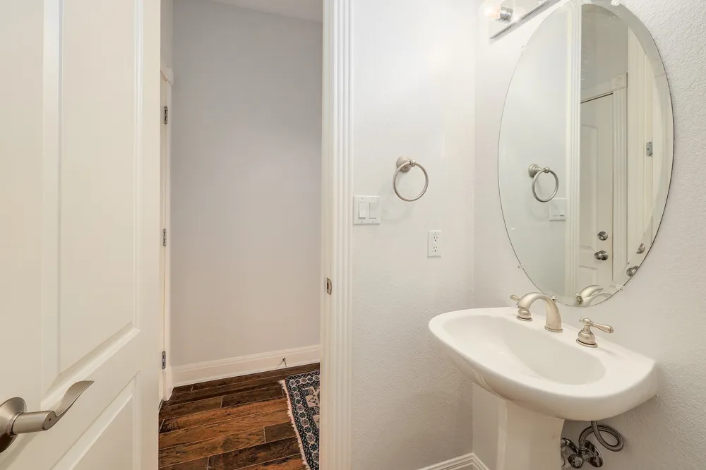 129 Sebastians Run Lakeway, TX 78738