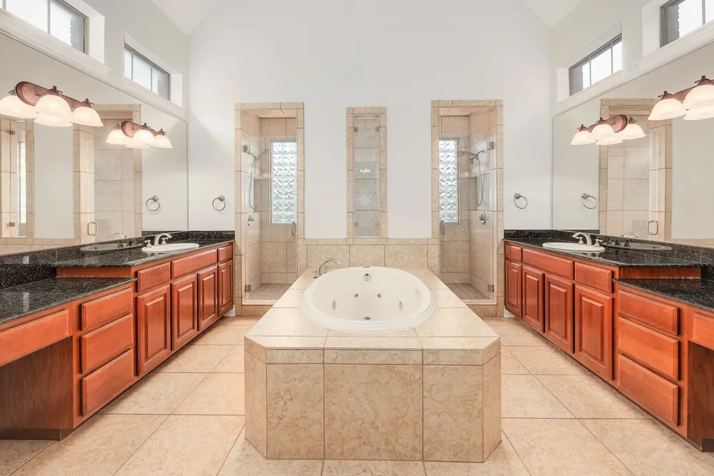 129 Sebastians Run Lakeway, TX 78738