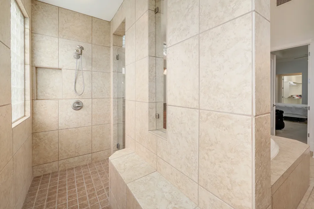 129 Sebastians Run Lakeway, TX 78738
