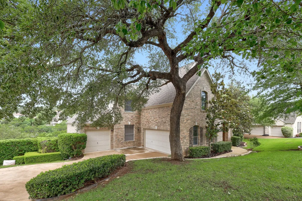 129 Sebastians Run Lakeway, TX 78738