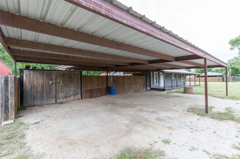 102 Scurry Avenue Tuscola, TX 79562