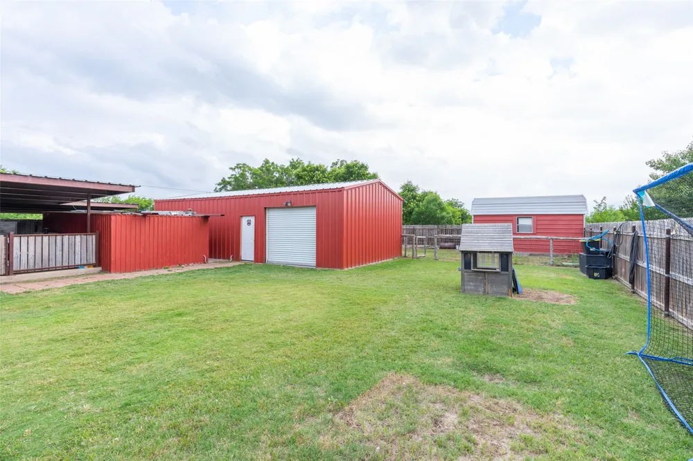 102 Scurry Avenue Tuscola, TX 79562
