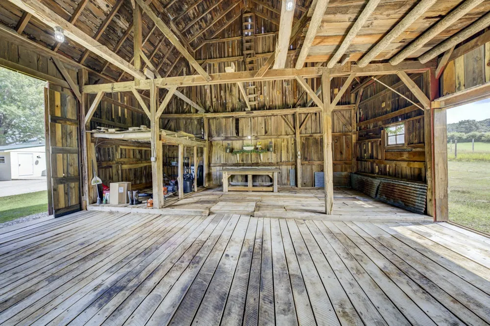 4135 Schoolcraft Kearney Township, MI 49615