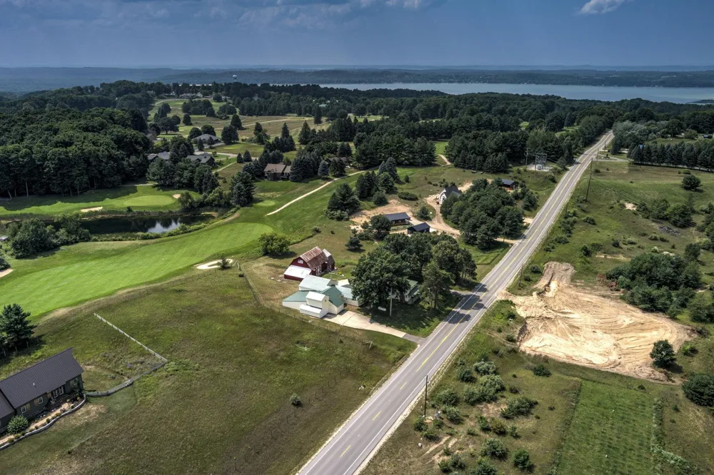 4135 Schoolcraft Kearney Township, MI 49615