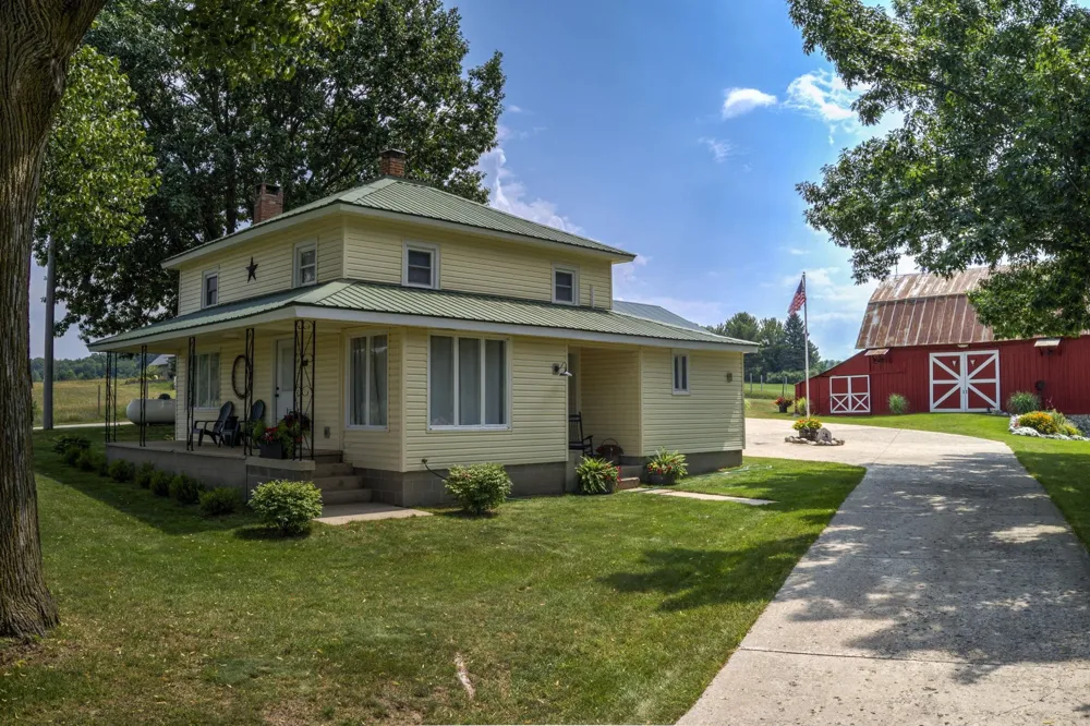 4135 Schoolcraft Kearney Township, MI 49615